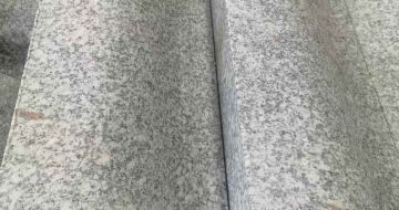 本溪芙蓉白S型拉丝面路沿石