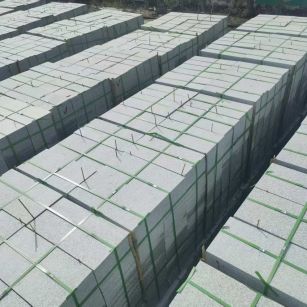 本溪 芝麻白1.8公分火烧300*600地铺，清仓大甩卖