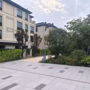 本溪 芝麻白与芝麻白搭配铺装，尺寸1200*600