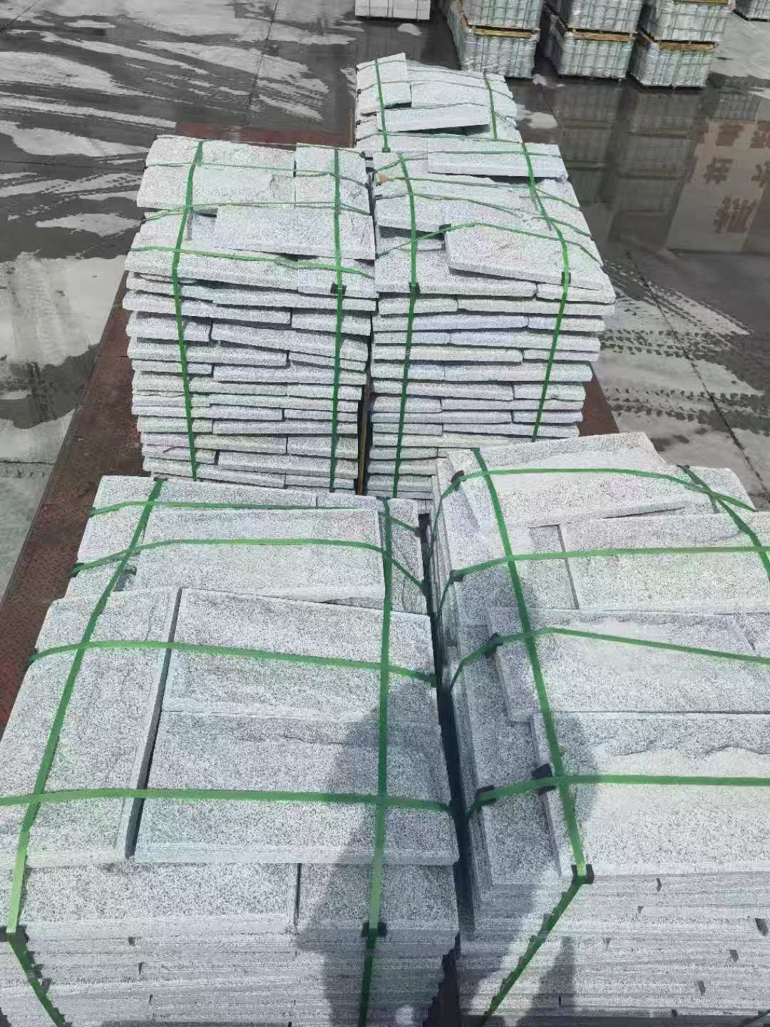 本溪 芝麻白蘑菇石装车出货