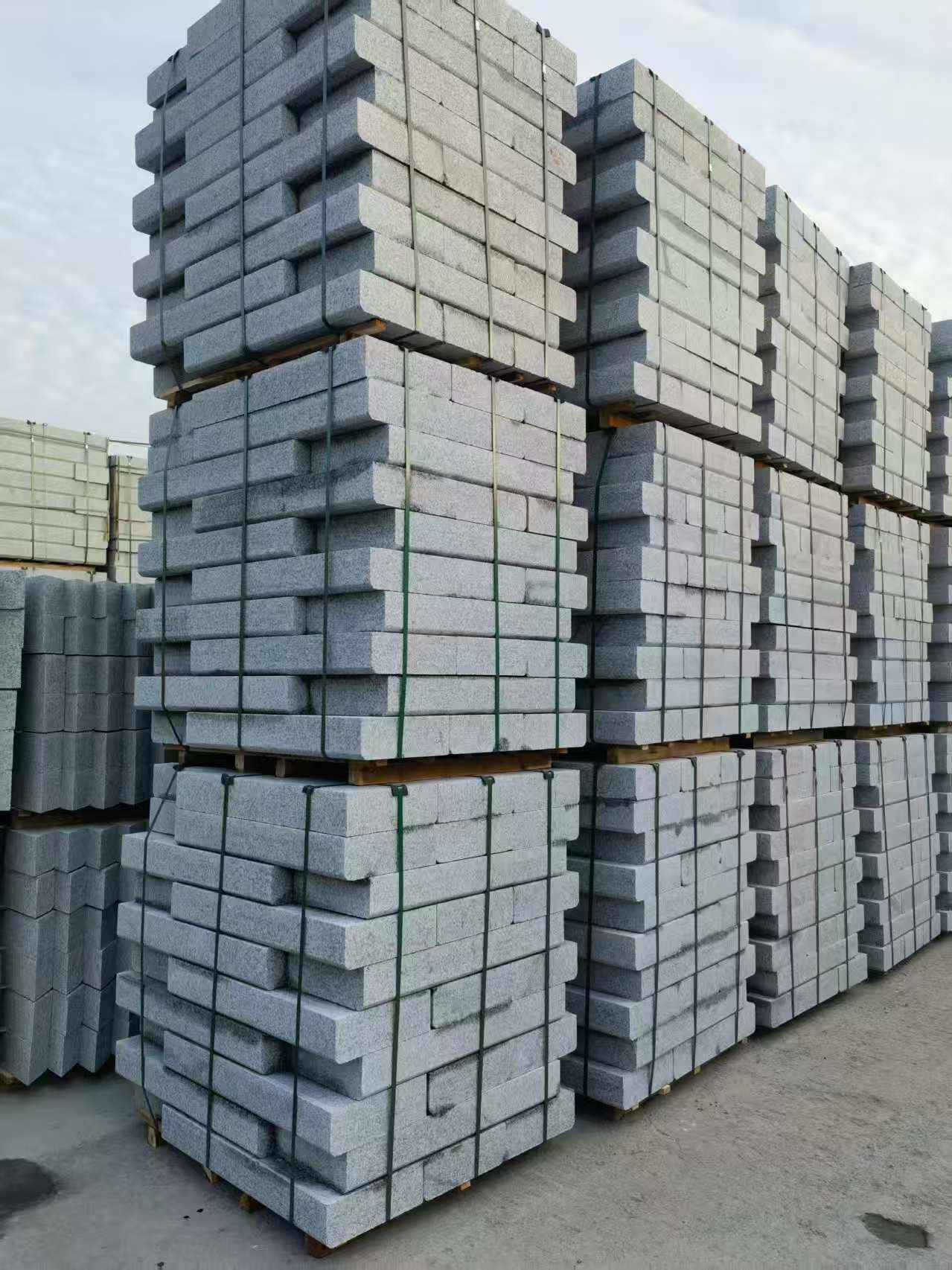 本溪 路沿石（路侧石），颜色一致，尺寸标准