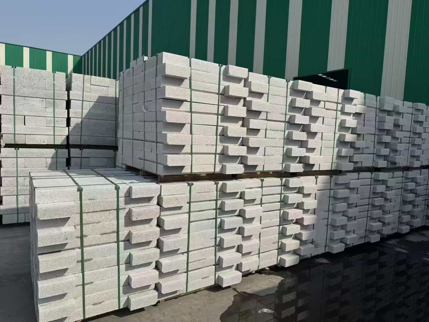 本溪芝麻白路沿石